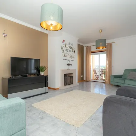 Atlantic Nest * Ναζαρέ